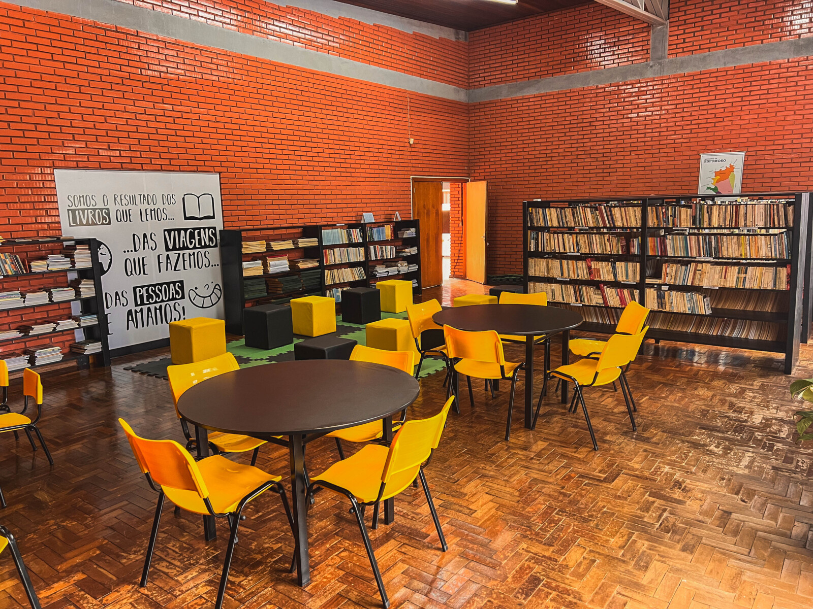 BIBLIOTECA (1).jpg